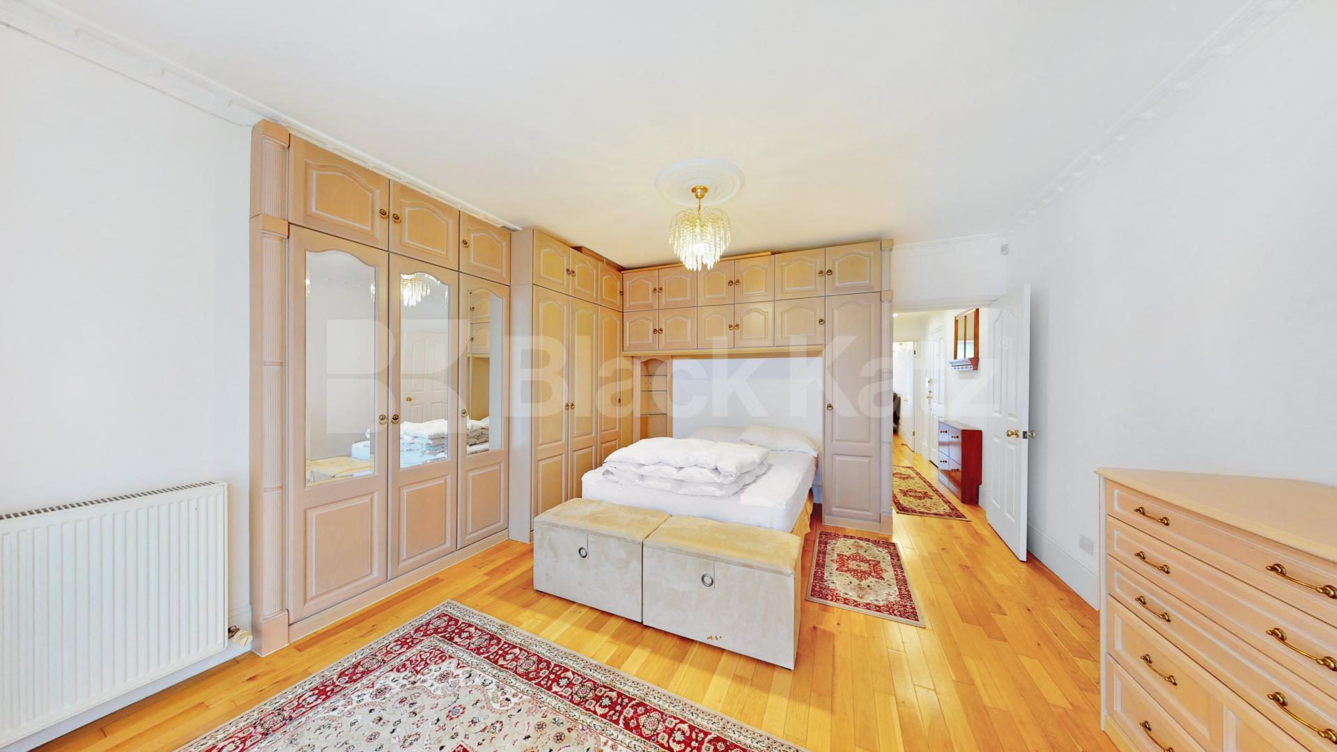 Modern Apartment Sinclair Road, West Kensington